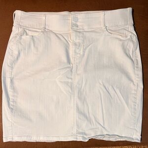 Apt. 9 white denim Skirt Size 16